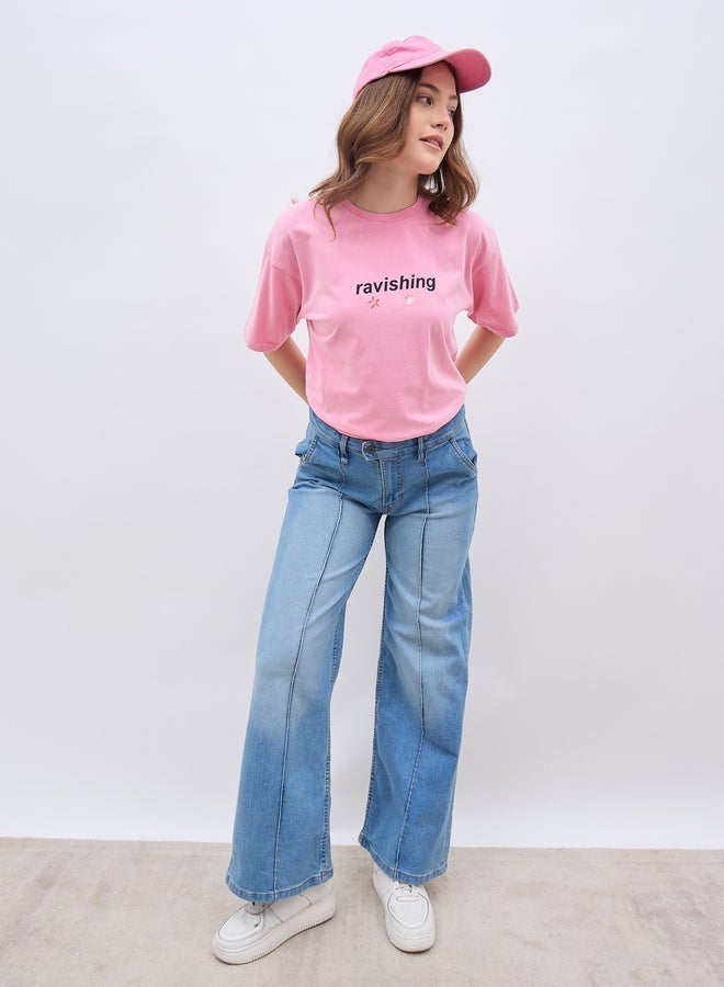 ستايلي تيشيرت أوفرسايز بطباعة جرافيك وغسيل حمضي - Image 4